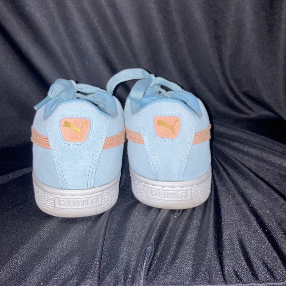 Puma - Picture 3 of 5